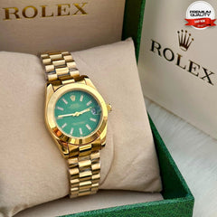 Luxury Gold Day-Date Quartz Watch with Date Display